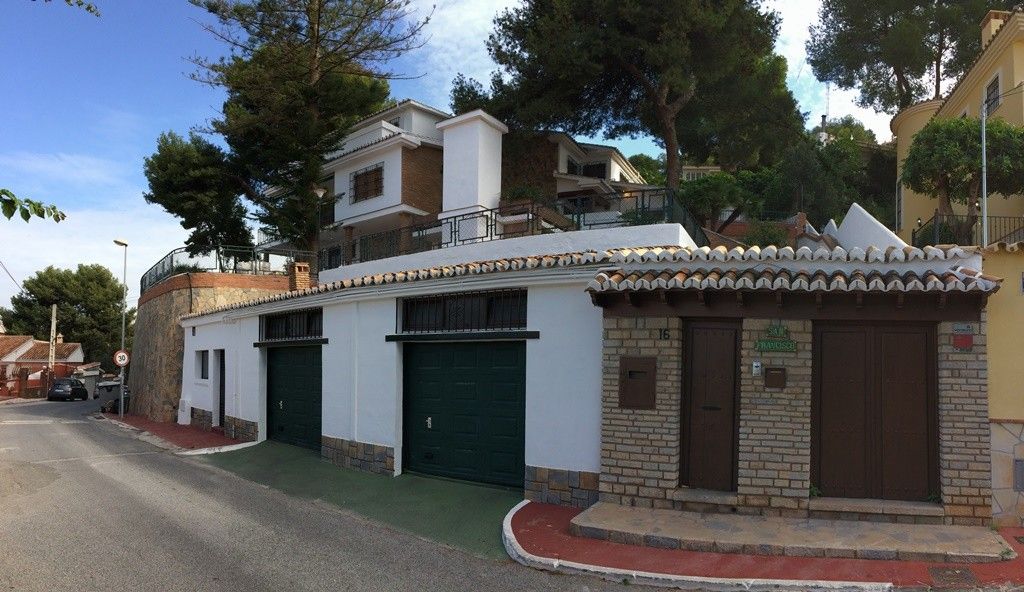 Chalet independiente en alquiler en Málaga